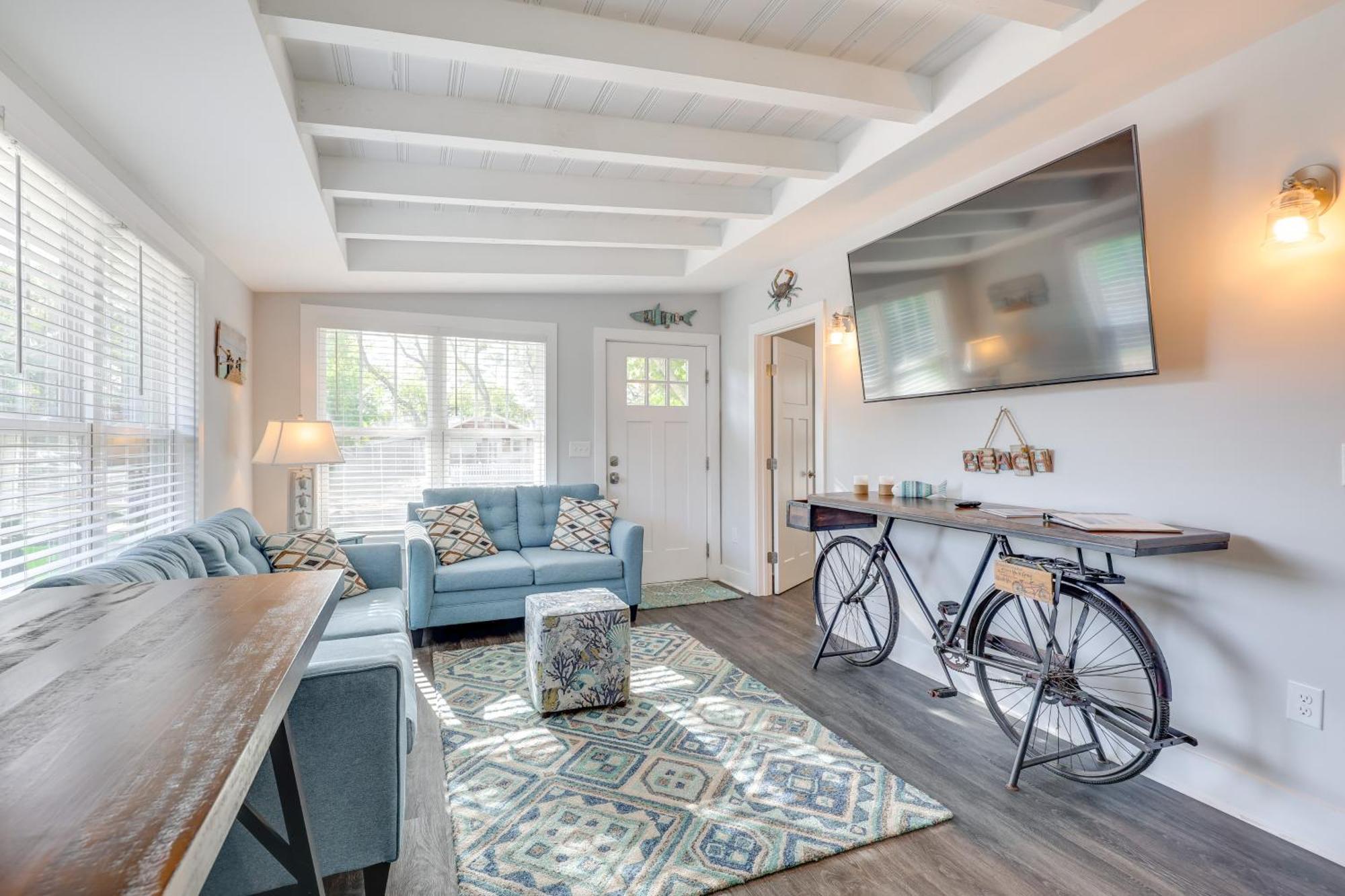 Modern Oak Island Escape 1 Mile To Long Beach! Exteriér fotografie