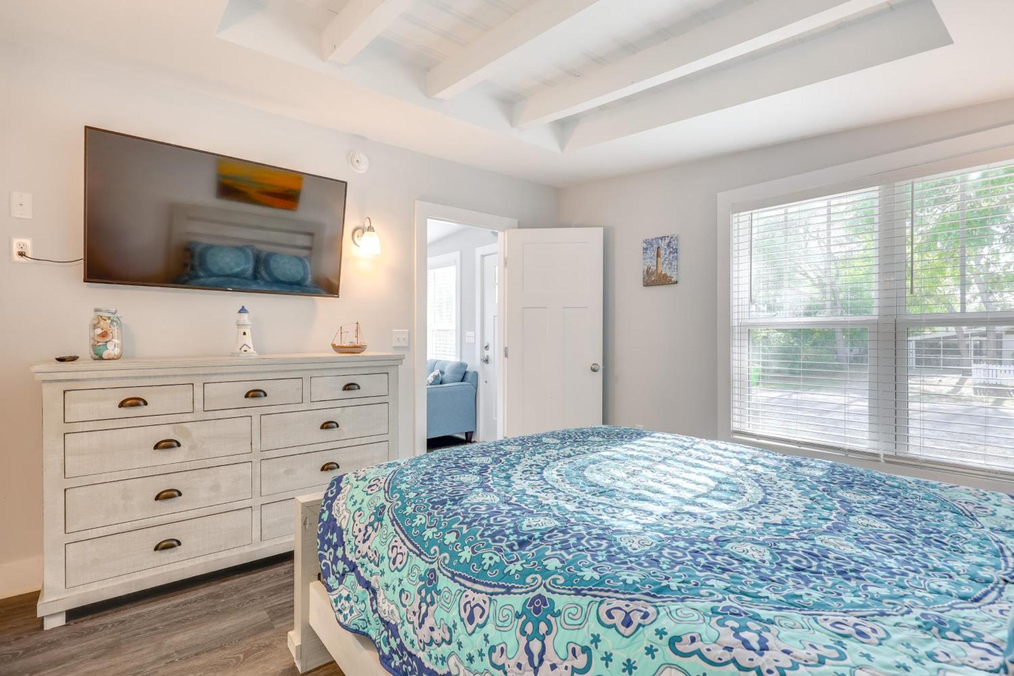 Modern Oak Island Escape 1 Mile To Long Beach! Exteriér fotografie