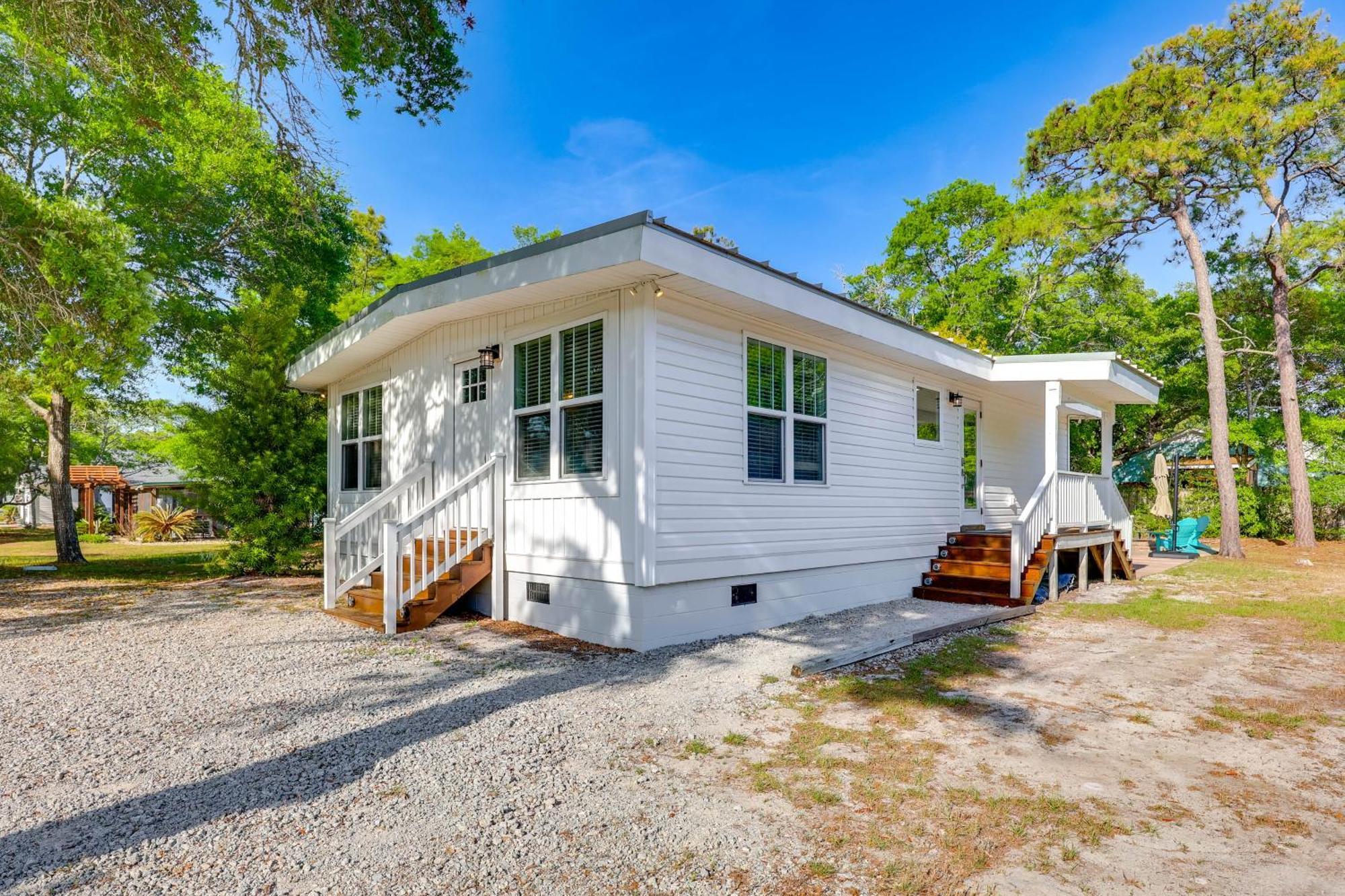Modern Oak Island Escape 1 Mile To Long Beach! Exteriér fotografie
